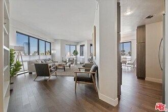 1310 E Ocean Blvd-Unit -507 in Long Beach, CA - Building Photo - Building Photo