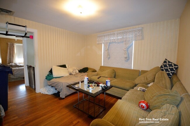 16-18-18 Caltha Rd in Boston, MA - Building Photo - Building Photo