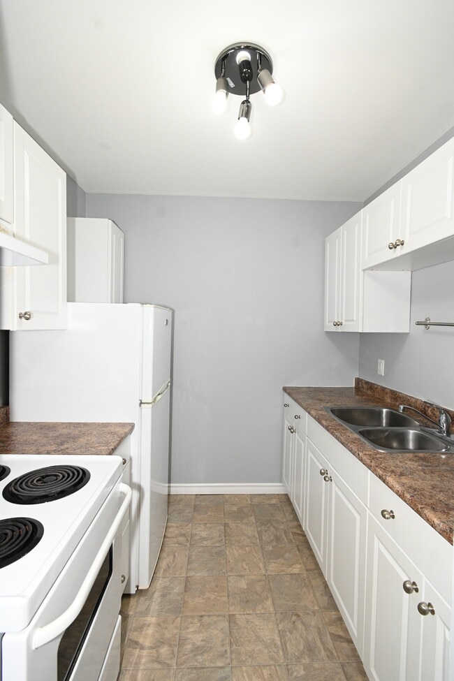 property at 4280 Quentin Ave