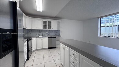 20401 NE 30th Ave, Unit 4128 in Aventura, FL - Building Photo - Building Photo