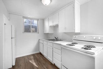 145 N Ash St in Wichita, KS - Building Photo - Building Photo