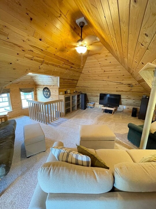227 Isanti St in Duluth, MN - Building Photo