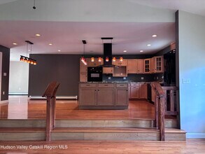 124 Blue Mountain Rd in Saugerties, NY - Building Photo - Building Photo