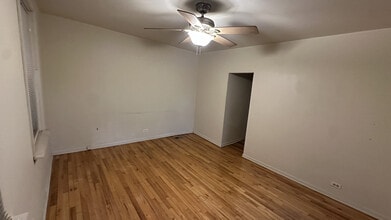 3744 S Wallace St, Unit 1R in Chicago, IL - Foto de edificio - Building Photo