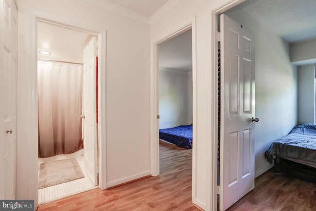 7721 Tremayne Pl-Unit -207 in McLean, VA - Building Photo - Building Photo