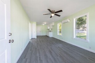 6309 Anderson St in Texas City, TX - Building Photo