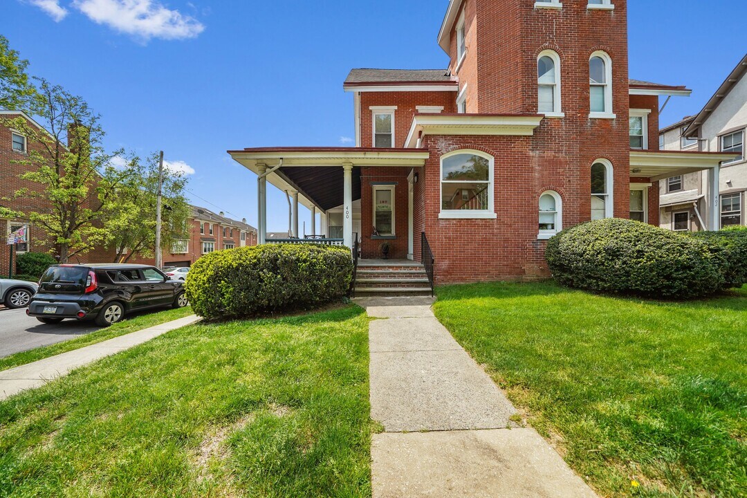400 N Church St, Unit 4 in West Chester, PA - Foto de edificio