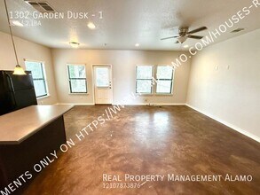 1302 Garden Dusk in San Antonio, TX - Building Photo - Building Photo