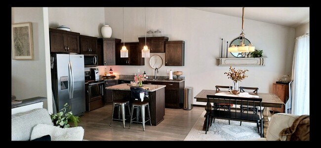 2719 Westwood St W in West Fargo, ND - Building Photo - Building Photo