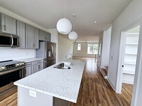 522 Cliff Cir in Nashville, TN - Building Photo - Building Photo