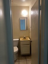 3711 S Western Ave-Unit -7 in Los Angeles, CA - Building Photo - Building Photo