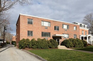 177 Broadway in Norwich, CT - Building Photo