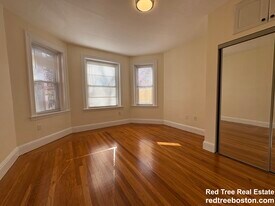 73 Thatcher St in Brookline, MA - Building Photo