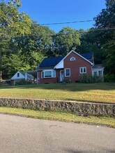 182 Millard St in Torrington, CT - Building Photo - Building Photo