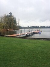 15422 Rose Rd SW, Unit A in Lakewood, WA - Foto de edificio - Building Photo