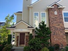 1175 NE 64th Ln in Hillsboro, OR - Building Photo