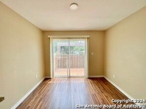 1033 Rivas St in San Antonio, TX - Building Photo - Building Photo