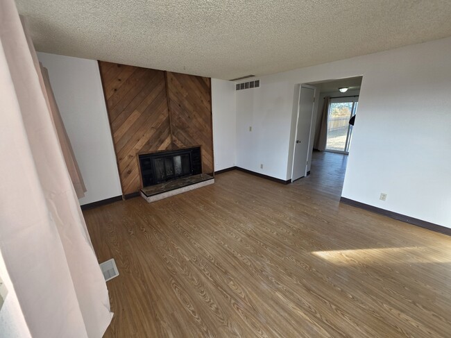 1640 E 4th N in Mountain Home, ID - Building Photo - Building Photo