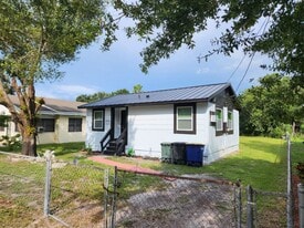 424 N 21st St in Fort Pierce, FL - Building Photo