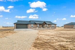 11707 County Rd 6400 in Shallowater, TX - Building Photo
