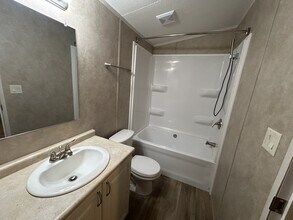 82 Donna Ln in Clermont, GA - Building Photo - Building Photo