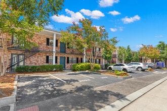 Lakeside V in Metairie, LA - Foto de edificio - Building Photo