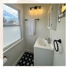 201 E Morrison Ave, Unit Casita in Santa Maria, CA - Foto de edificio - Building Photo