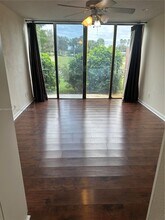 1691 Fairway Rd in Pembroke Pines, FL - Foto de edificio - Building Photo