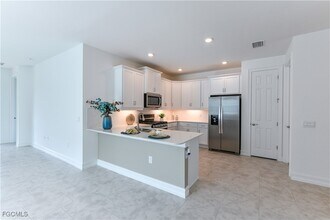 43878 Blue Heron Ln in Punta Gorda, FL - Building Photo - Building Photo