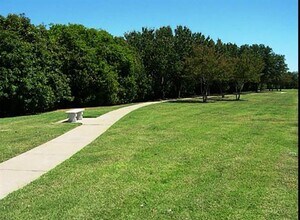 5832 Mossbrook Trail in Dallas, TX - Building Photo - Building Photo