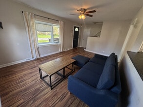 20 Iowa Ave in Addison, IL - Building Photo - Building Photo