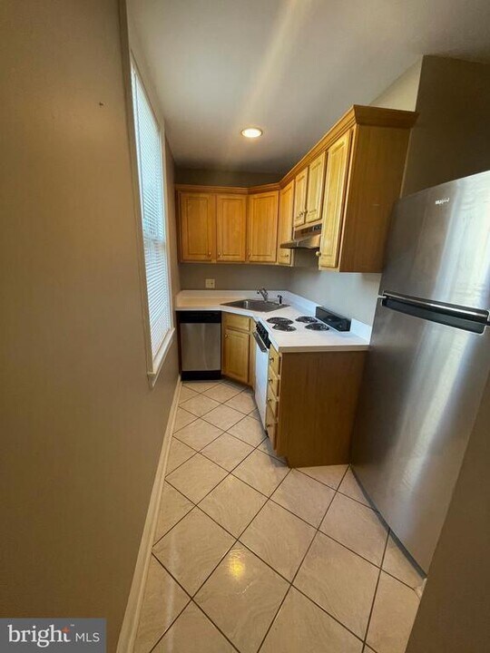 1820 Swann St NW in Washington, DC - Building Photo