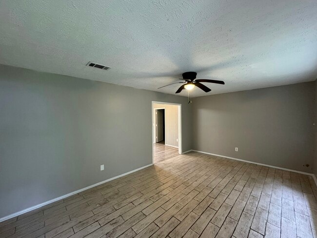 130 E Woodcrest Dr in Jackson, MS - Building Photo - Building Photo