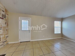 800 Castlewick Ct in Arlington, TX - Building Photo - Building Photo