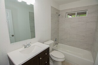 10815 Ritow St in Houston, TX - Building Photo - Building Photo