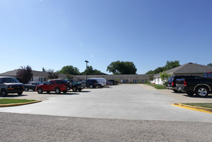 Indian Court Apartment Homes