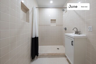 624 E 17th St in Brooklyn, NY - Building Photo - Building Photo