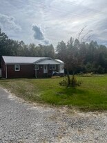2769 Sussex Dr in Emporia, VA - Building Photo