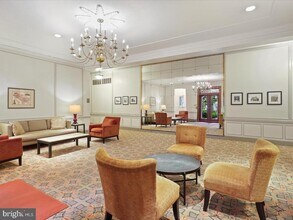 3051 Idaho Ave NW in Washington, DC - Building Photo - Building Photo