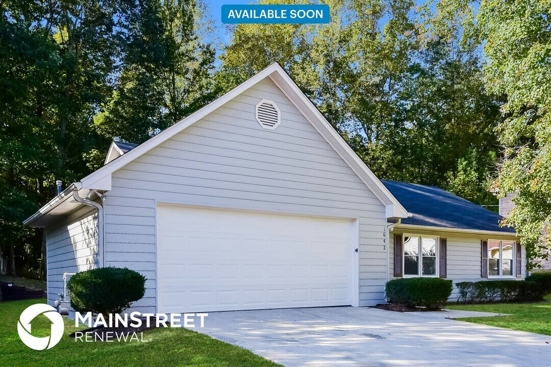 1642 Sugarmaple Dr SW in Conyers, GA - Foto de edificio