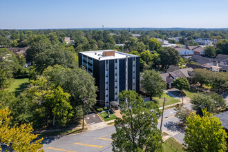 Midtown Towers in Columbus, GA - Building Photo - Building Photo