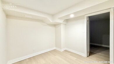 65 Bethune Blvd in Toronto, ON - Building Photo - Building Photo
