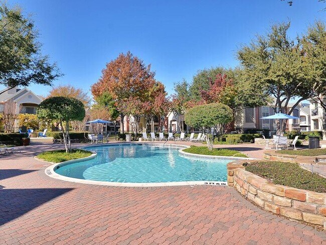 Carrington Park in Plano, TX - Foto de edificio - Building Photo