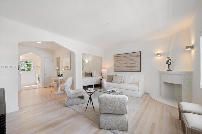 property at 750 Española Wy