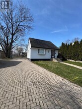 875 Francois Ct in Windsor, ON - Building Photo - Building Photo