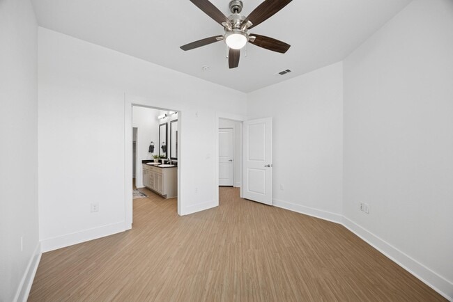 4110 Fairmount in Dallas, TX - Foto de edificio - Building Photo