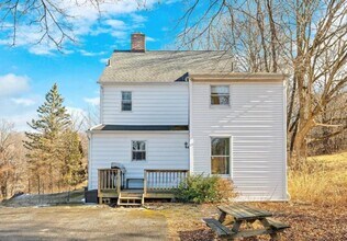 17 Carriage House Rd in Warwick, NY - Building Photo - Building Photo