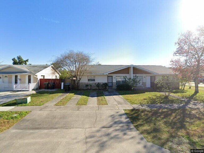 8026 Woodduck Dr in Orlando, FL - Building Photo - Building Photo