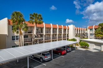 Bella Costa in Venice, FL - Building Photo - Building Photo