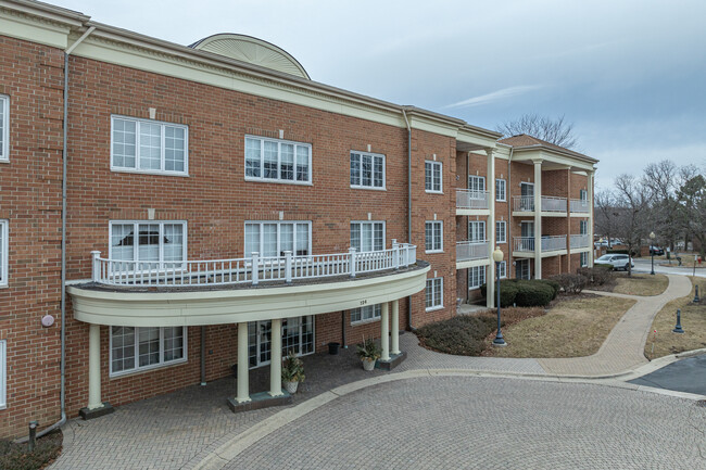 Bell Tower Place North in Bloomingdale, IL - Building Photo - Building Photo